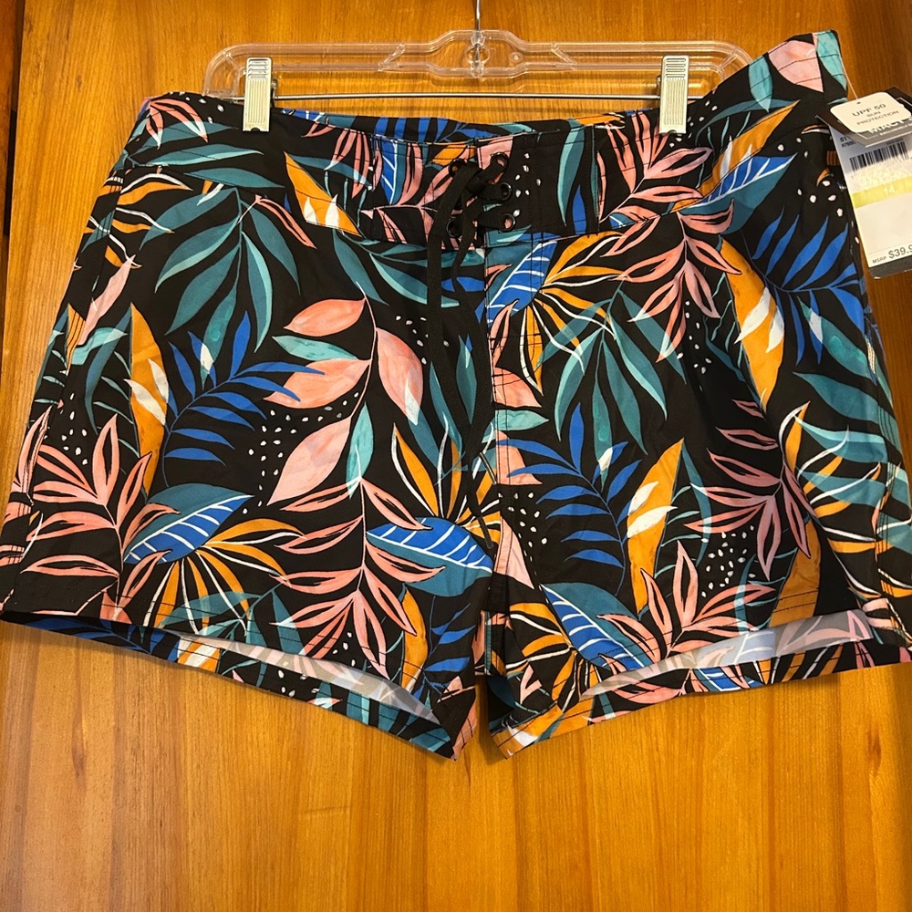 *NWT* Board shorts